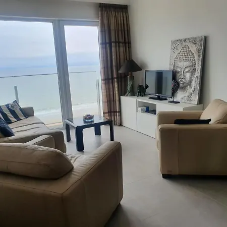Met 2 Slaapkamers Op Zeedijk * Middelkerke