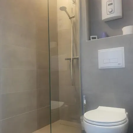 Met 2 Slaapkamers Op Zeedijk ميدل كيرك